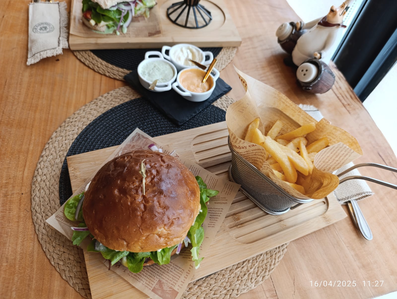 Hamburguesa con papas 3